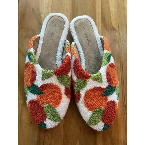 Print fresh Slippers Chic and CozyFootwear Size 9 - Picture 5 of 16